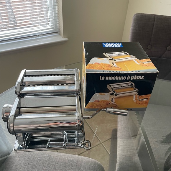 London drug pasta maker in good condition - Picture 1 of 2